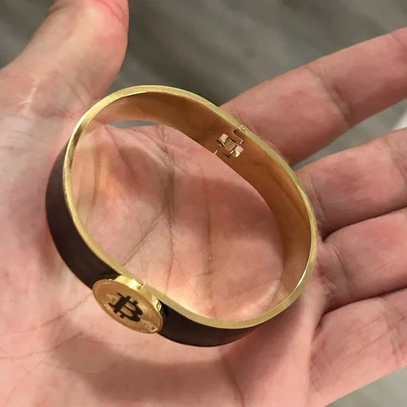 Rare limited Bitcoin Bracelet never worn - Picture 7 of 8